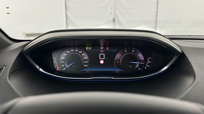 Vente en ligne Peugeot 5008 5008 II 1.5 BlueHDi 130ch Allure Pack EAT8 au prix de 33 410 €