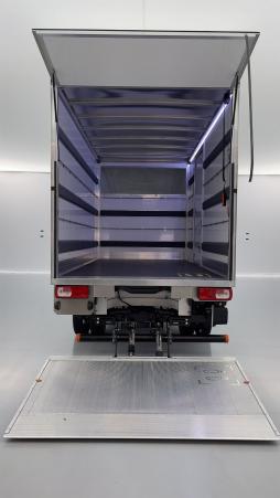 Vente en ligne Volkswagen Crafter Crafter cc 35 L4 RJ 2.0 TDI 163ch Business BVA 20m³ Trouillet au prix de 60 900 €