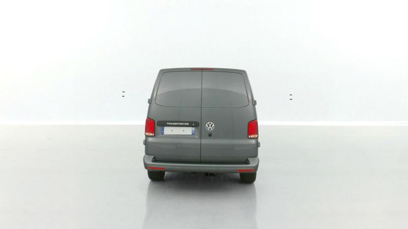 Vente en ligne Volkswagen Transporter Transporter T6.1 VAN 2.8T L1H1 2.0 TDI 204ch Business Plus DSG7 au prix de 58 140 €