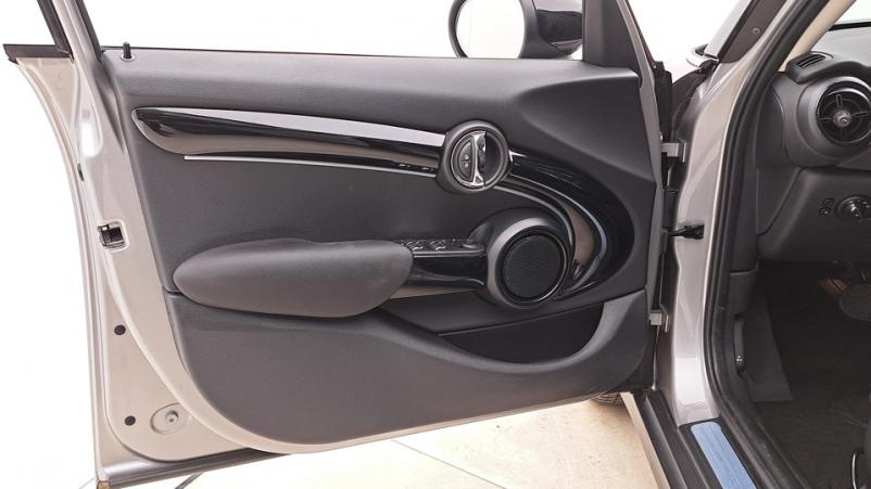 Vente en ligne Mini Mini 5D 1.5  136ch Automatique/6 Cooper au prix de 26 700 €