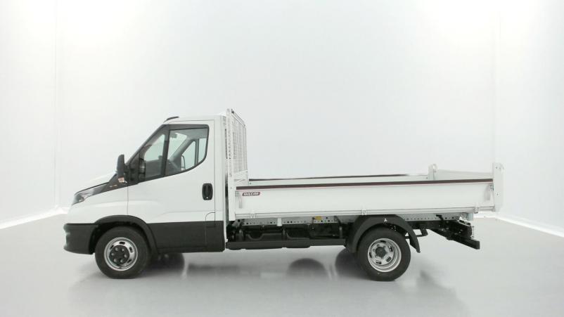 Vente en ligne Iveco Daily Daily III 35C16H 3.0 3450 160ch Tri-Benne JPM au prix de 53 740 €