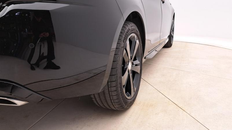 Vente en ligne Peugeot 308 5P 1.2 PureTech 130ch Automatique/8 Gt line au prix de 17 060 €