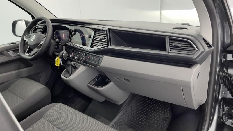 Vente en ligne Volkswagen Transporter Transporter T6.1 VAN 2.8T L1H1 2.0 TDI 204ch Business Plus DSG7 au prix de 58 140 €