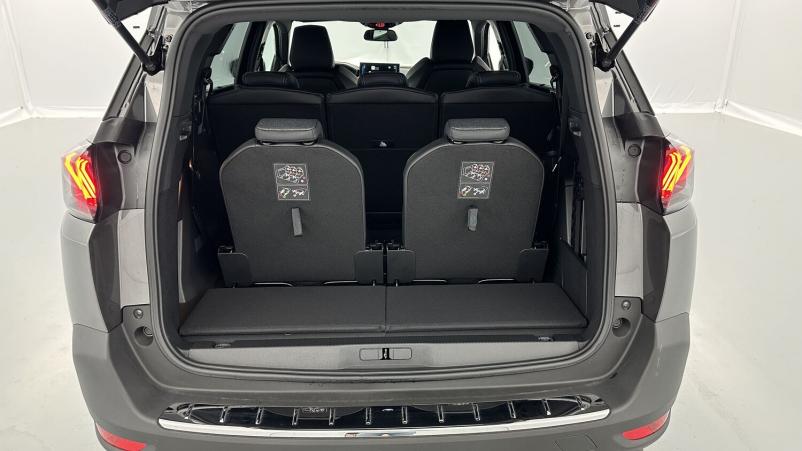 Vente en ligne Peugeot 5008 5008 II 1.5 BlueHDi 130ch Allure Pack EAT8 au prix de 33 410 €