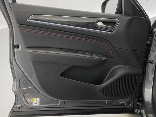 Vente en ligne Renault Arkana 1.6 E-Tech 145ch RS Line au prix de 22 990 €