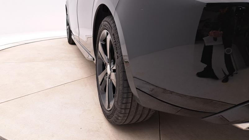 Vente en ligne Peugeot 308 5P 1.2 PureTech 130ch Automatique/8 Gt line au prix de 17 060 €
