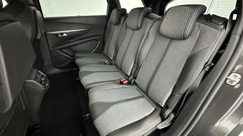 Vente en ligne Peugeot 5008 5008 II 1.5 BlueHDi 130ch Allure Pack EAT8 au prix de 33 410 €