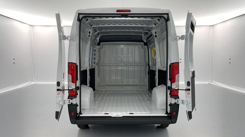 Vente en ligne Citroën Jumper Fourgon Jumper L2H2 35 2.2 BlueHDi 140ch Base au prix de 35 460 €