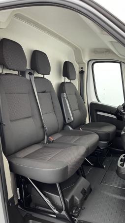Vente en ligne Citroën Jumper Fourgon Jumper L2H2 35 2.2 BlueHDi 140ch Base au prix de 35 460 €