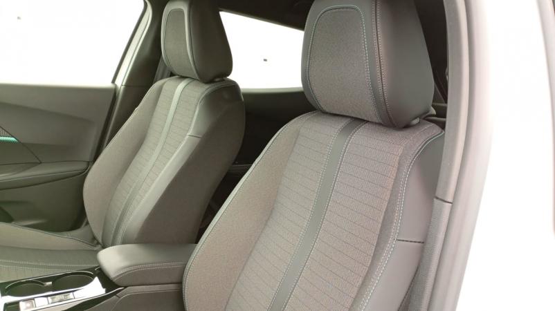 Vente en ligne Peugeot 2008 PureTech 100 S S BVM6 Allure Pack au prix de 19 230 €