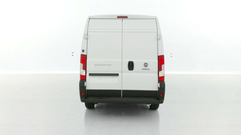 Vente en ligne Fiat Ducato Fourgon Ducato III 3.5 MH2 H3-Power 140ch au prix de 33 780 €