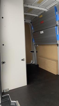 Vente en ligne Volkswagen Crafter Crafter van 30 L3H3 2.0 TDI 102ch ProFirst Carrier au prix de 36 900 €