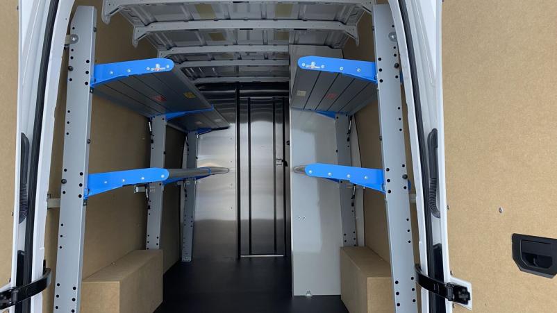 Vente en ligne Volkswagen Crafter Crafter van 30 L3H3 2.0 TDI 102ch ProFirst Carrier au prix de 36 900 €