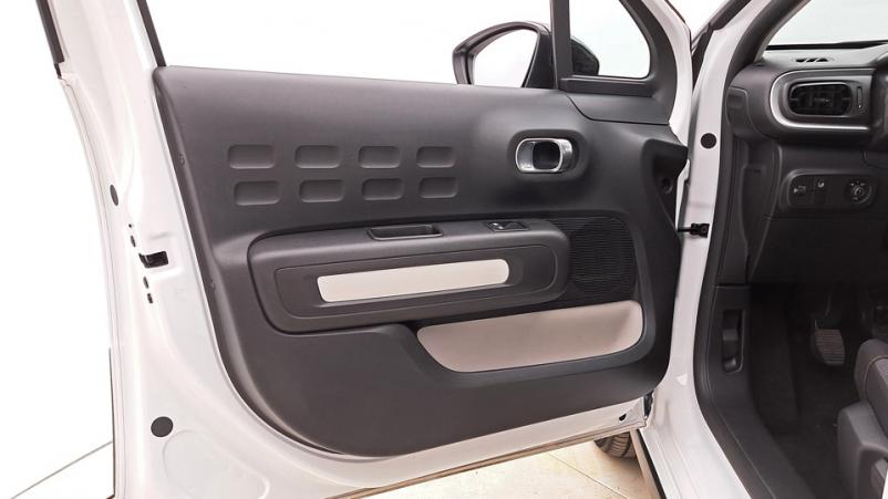 Vente en ligne Citroën C3  1.2 PureTech VTi S&S 82ch Manuelle/5 Graphic au prix de 11 270 €