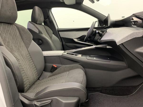 Vente en ligne Peugeot 3008 HYBRID 136 E-DCS6 GT au prix de 38 600 €