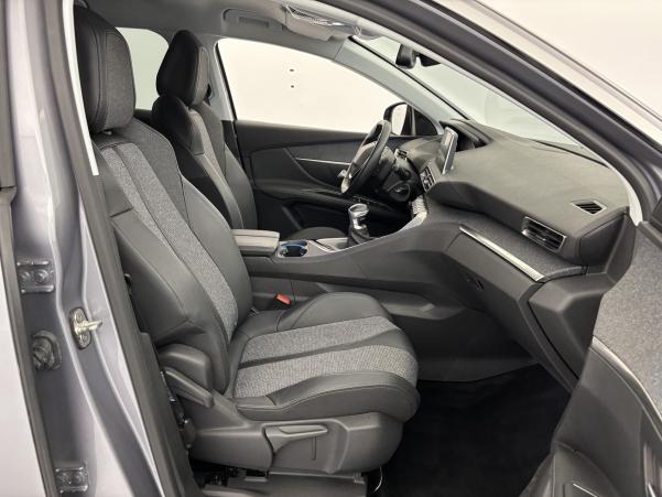 Vente en ligne Peugeot 3008 1.2 PureTech 130ch Allure au prix de 17 980 €