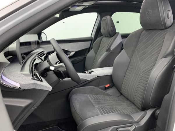 Vente en ligne Peugeot 3008 HYBRID 136 E-DCS6 GT au prix de 38 600 €