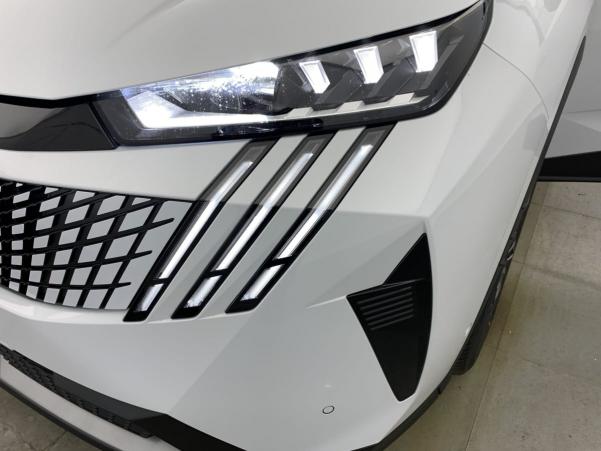 Vente en ligne Peugeot 3008 HYBRID 136 E-DCS6 GT au prix de 38 600 €