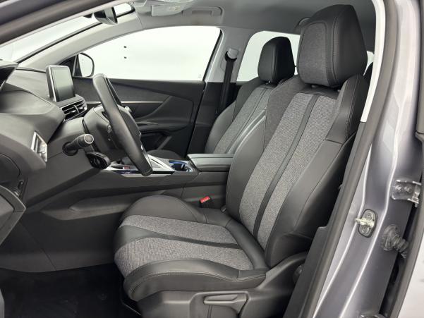 Vente en ligne Peugeot 3008 1.2 PureTech 130ch Allure au prix de 17 980 €