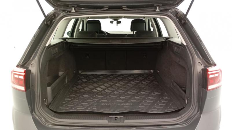 Vente en ligne Volkswagen Passat SW 1.4 TSI Hybride Rechargeable DSG6 GTE au prix de 25 410 €