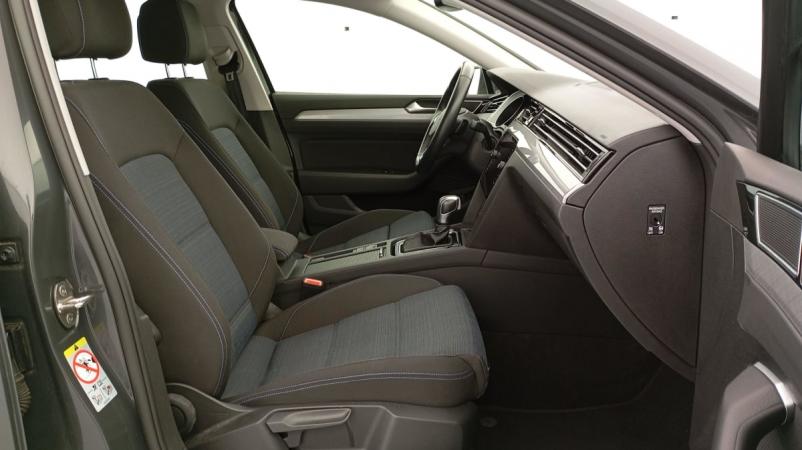 Vente en ligne Volkswagen Passat SW 1.4 TSI Hybride Rechargeable DSG6 GTE au prix de 25 410 €