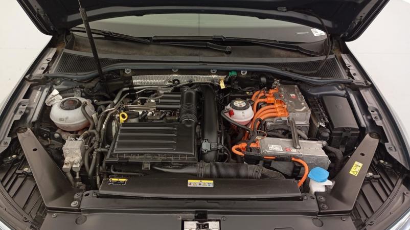 Vente en ligne Volkswagen Passat SW 1.4 TSI Hybride Rechargeable DSG6 GTE au prix de 25 410 €