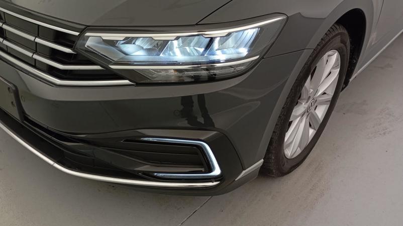 Vente en ligne Volkswagen Passat SW 1.4 TSI Hybride Rechargeable DSG6 GTE au prix de 25 410 €