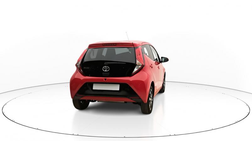 Vente en ligne Toyota Aygo 5P 1.0 VVTi 72ch Automatique/5 X-play au prix de 15 030 €