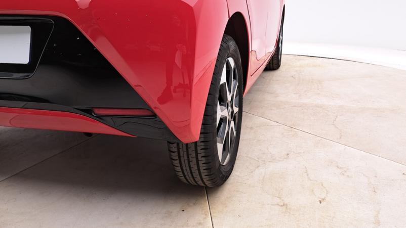 Vente en ligne Toyota Aygo 5P 1.0 VVTi 72ch Automatique/5 X-play au prix de 15 030 €