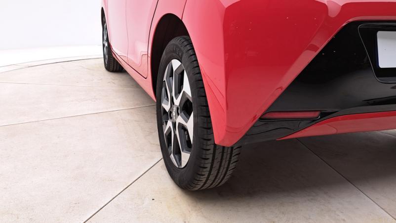 Vente en ligne Toyota Aygo 5P 1.0 VVTi 72ch Automatique/5 X-play au prix de 15 030 €