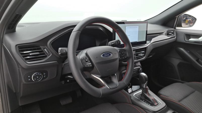 Vente en ligne Ford Focus 5P 1.0 EcoBoost mHEV 155ch Automatique/7 St-line x au prix de 27 710 €