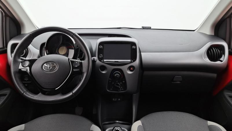 Vente en ligne Toyota Aygo 5P 1.0 VVTi 72ch Automatique/5 X-play au prix de 15 030 €