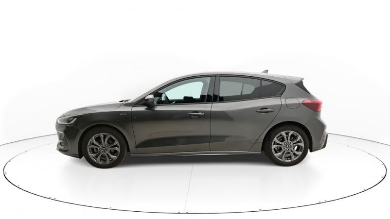 Vente en ligne Ford Focus 5P 1.0 EcoBoost mHEV 155ch Automatique/7 St-line x au prix de 27 710 €
