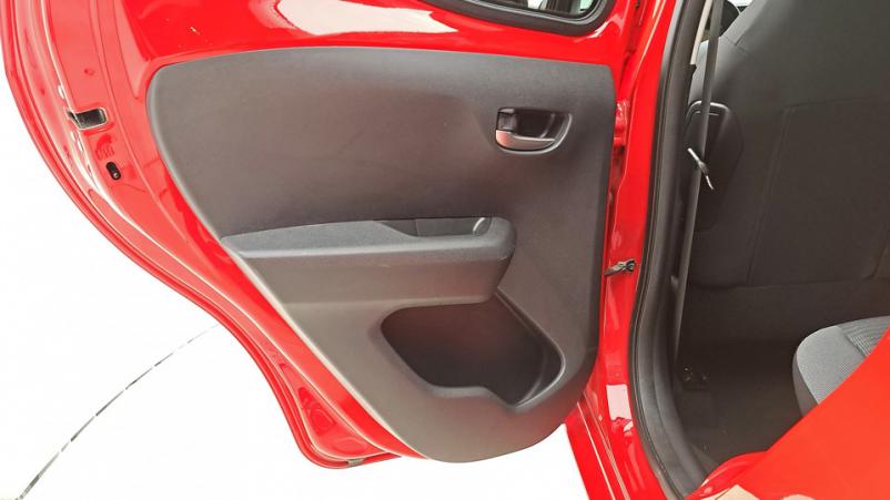 Vente en ligne Toyota Aygo 5P 1.0 VVTi 72ch Automatique/5 X-play au prix de 15 030 €