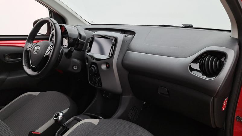 Vente en ligne Toyota Aygo 5P 1.0 VVTi 72ch Automatique/5 X-play au prix de 15 030 €