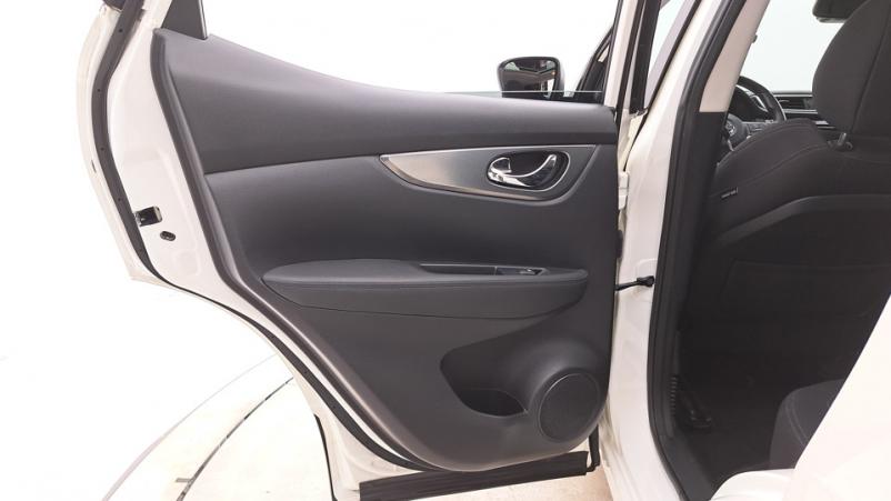 Vente en ligne Nissan Qashqai 3  1.3 DIG-T 140ch Manuelle/6 N-connecta au prix de 16 550 €