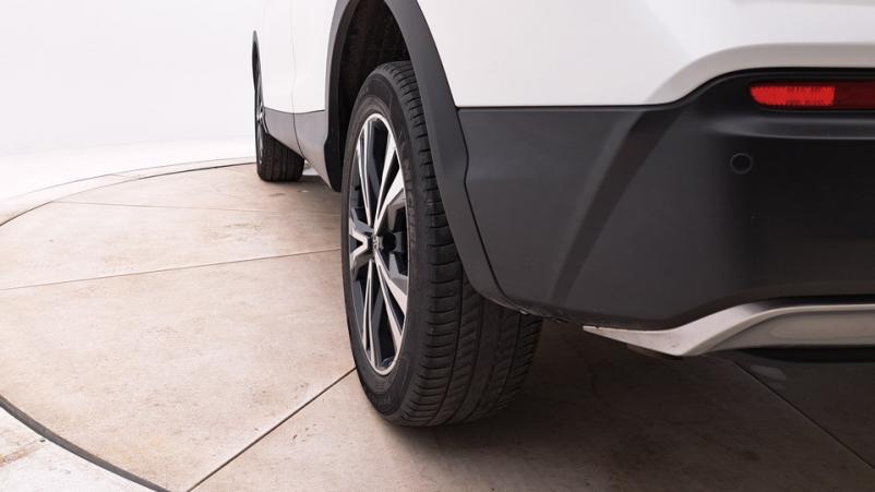Vente en ligne Nissan Qashqai 3  1.3 DIG-T 140ch Manuelle/6 N-connecta au prix de 16 550 €
