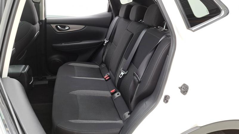 Vente en ligne Nissan Qashqai 3  1.3 DIG-T 140ch Manuelle/6 N-connecta au prix de 16 550 €