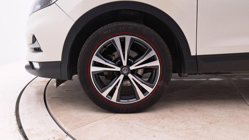 Vente en ligne Nissan Qashqai 3  1.3 DIG-T 140ch Manuelle/6 N-connecta au prix de 16 550 €