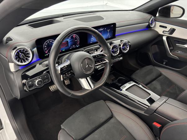 Vente en ligne Mercedes CLA 250 e 218ch AMG Line 8G-DCT Suréquipée + Toit ouvrant au prix de 43 990 €