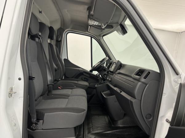 Vente en ligne Renault Master F3500 L3H2 2.3 Blue dCi 135ch Grand Confort + Radars AR au prix de 23 790 €