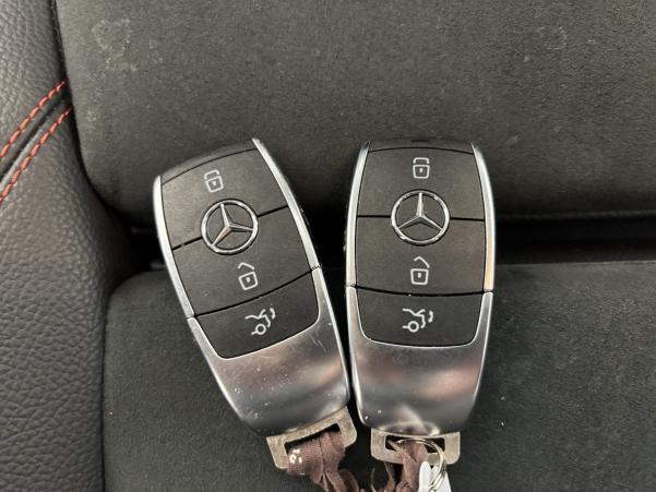 Vente en ligne Mercedes CLA 250 e 218ch AMG Line 8G-DCT Suréquipée + Toit ouvrant au prix de 43 990 €