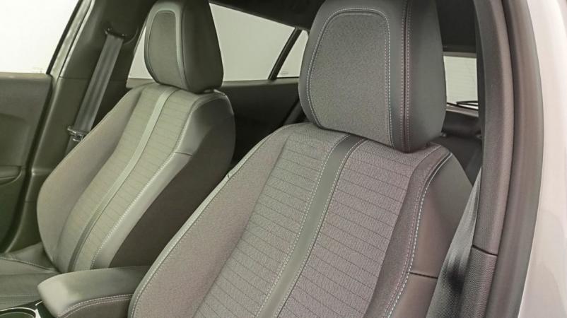Vente en ligne Peugeot 2008 PureTech 100 S S BVM6 Allure Pack au prix de 19 230 €