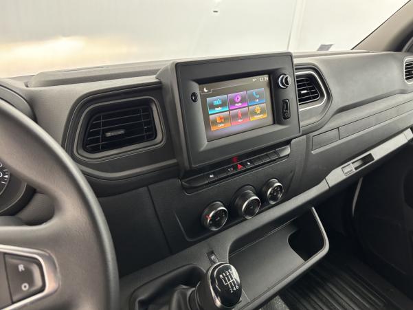 Vente en ligne Renault Master F3500 L3H2 2.3 Blue dCi 135ch Grand Confort + Radars AR au prix de 23 790 €