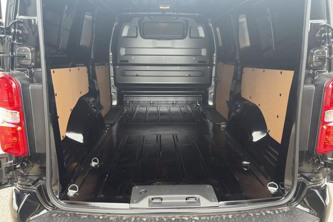 Vente en ligne Citroën Jumpy Fourgon XL BLUEHDI 180 S S EAT8 au prix de 33 880 €
