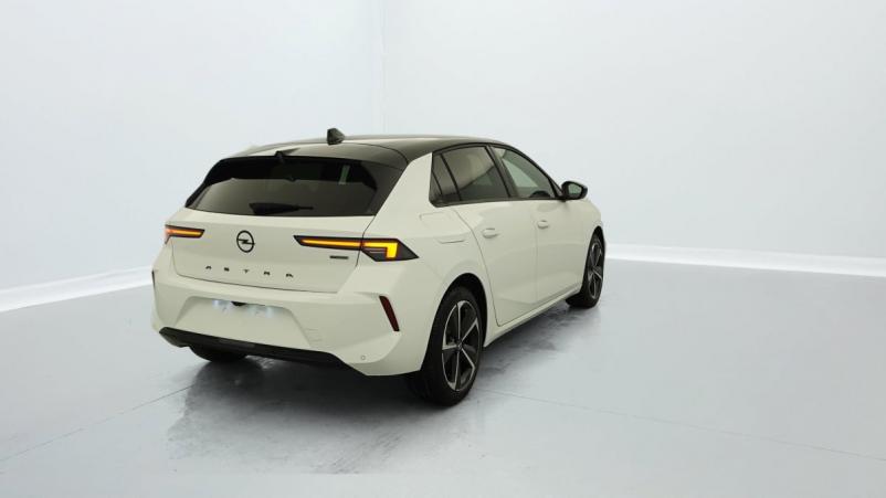 Vente en ligne Opel Astra 1.2 Turbo Hybride 136 ch e-DCT6 GS au prix de 26 240 €