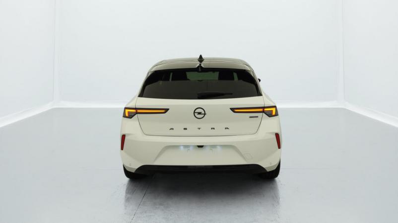 Vente en ligne Opel Astra 1.2 Turbo Hybride 136 ch e-DCT6 GS au prix de 26 240 €