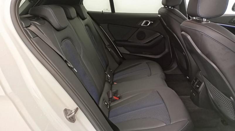 Vente en ligne Bmw Série 1 118i 136 ch DKG7 M Sport au prix de 30 560 €