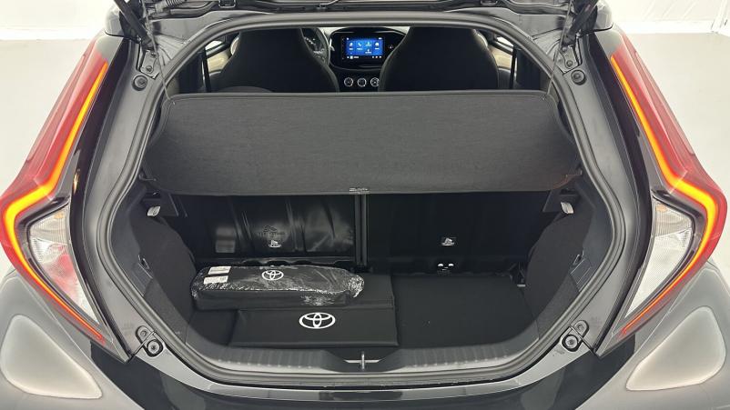 Vente en ligne Toyota Aygo Aygo x 1.0 VVT-i 72ch Design au prix de 17 400 €