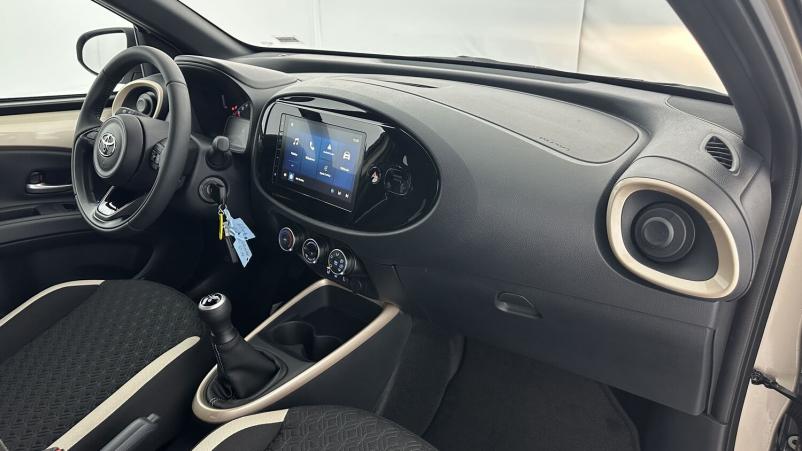 Vente en ligne Toyota Aygo Aygo x 1.0 VVT-i 72ch Design au prix de 17 400 €